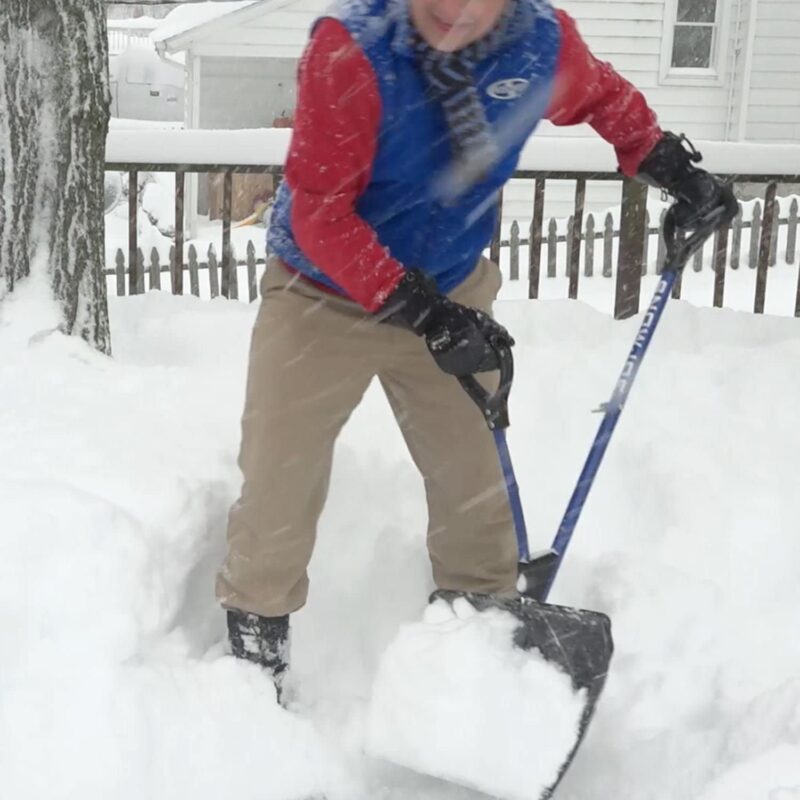 Snow Joe Strain-Reducing Snow Shovel